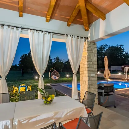 別荘 Irene, A Quiet And Peaceful Pool *